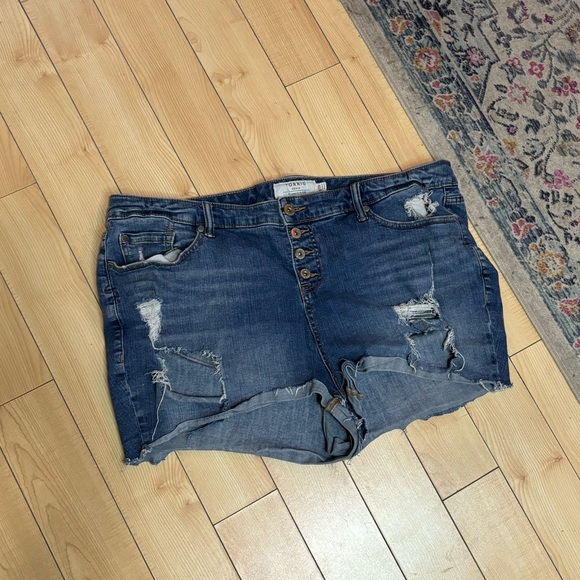 Torrid Jean shorts size 22 - Picture 1 of 3